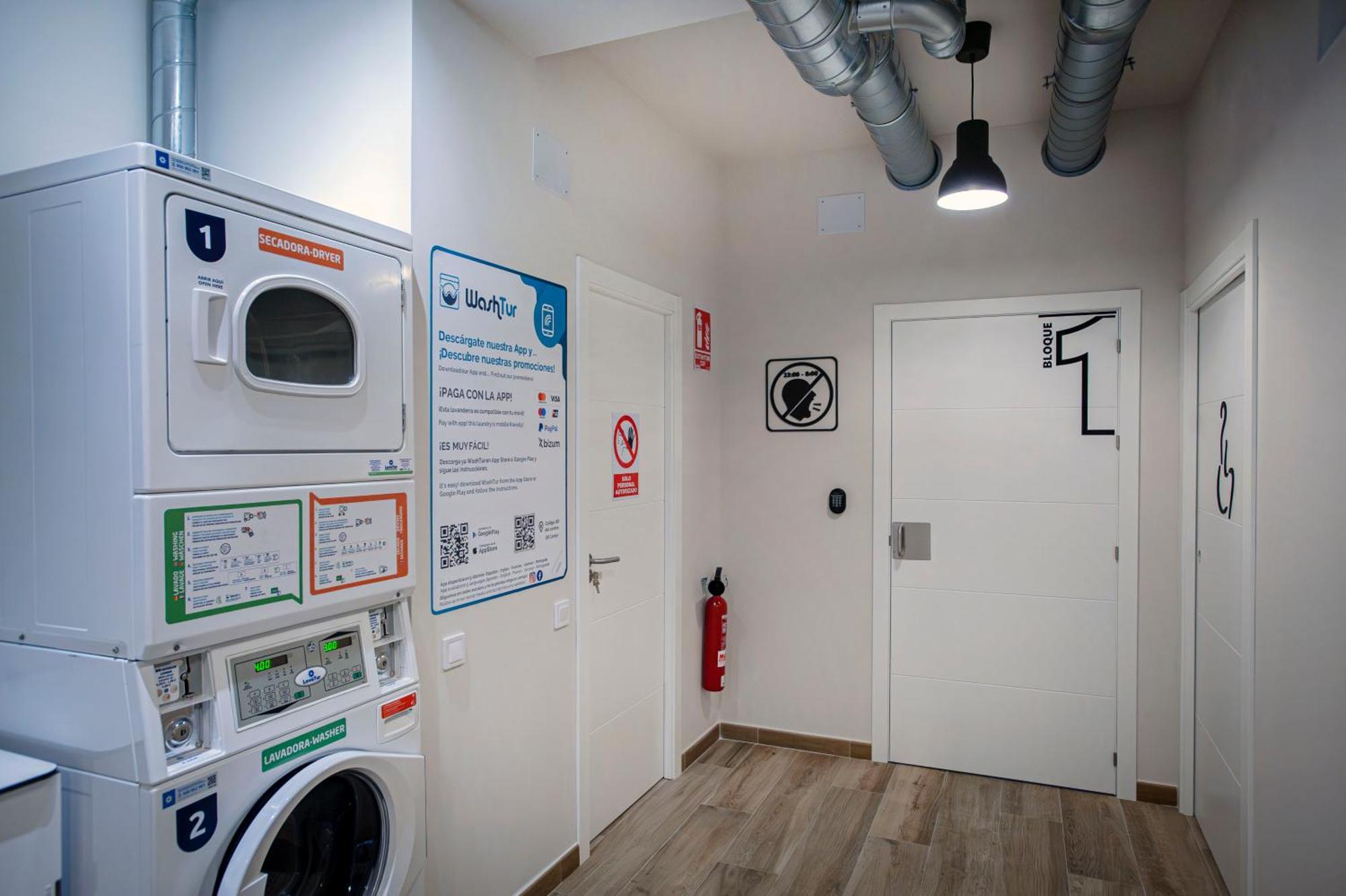 Hostel Dos Estaciones - Free Towels, Coffee & Tea, Remote Check-In Alicante Exterior photo