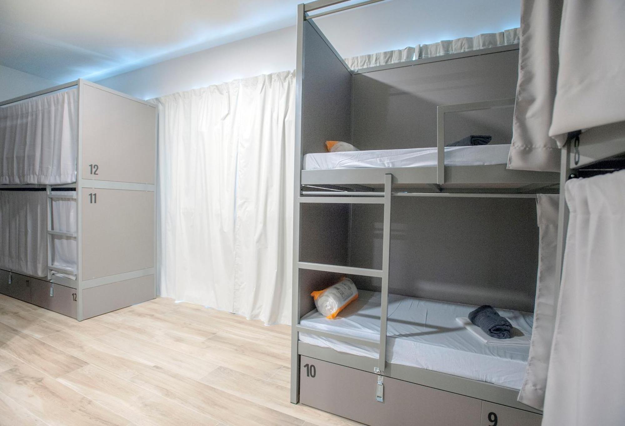 Hostel Dos Estaciones - Free Towels, Coffee & Tea, Remote Check-In Alicante Exterior photo