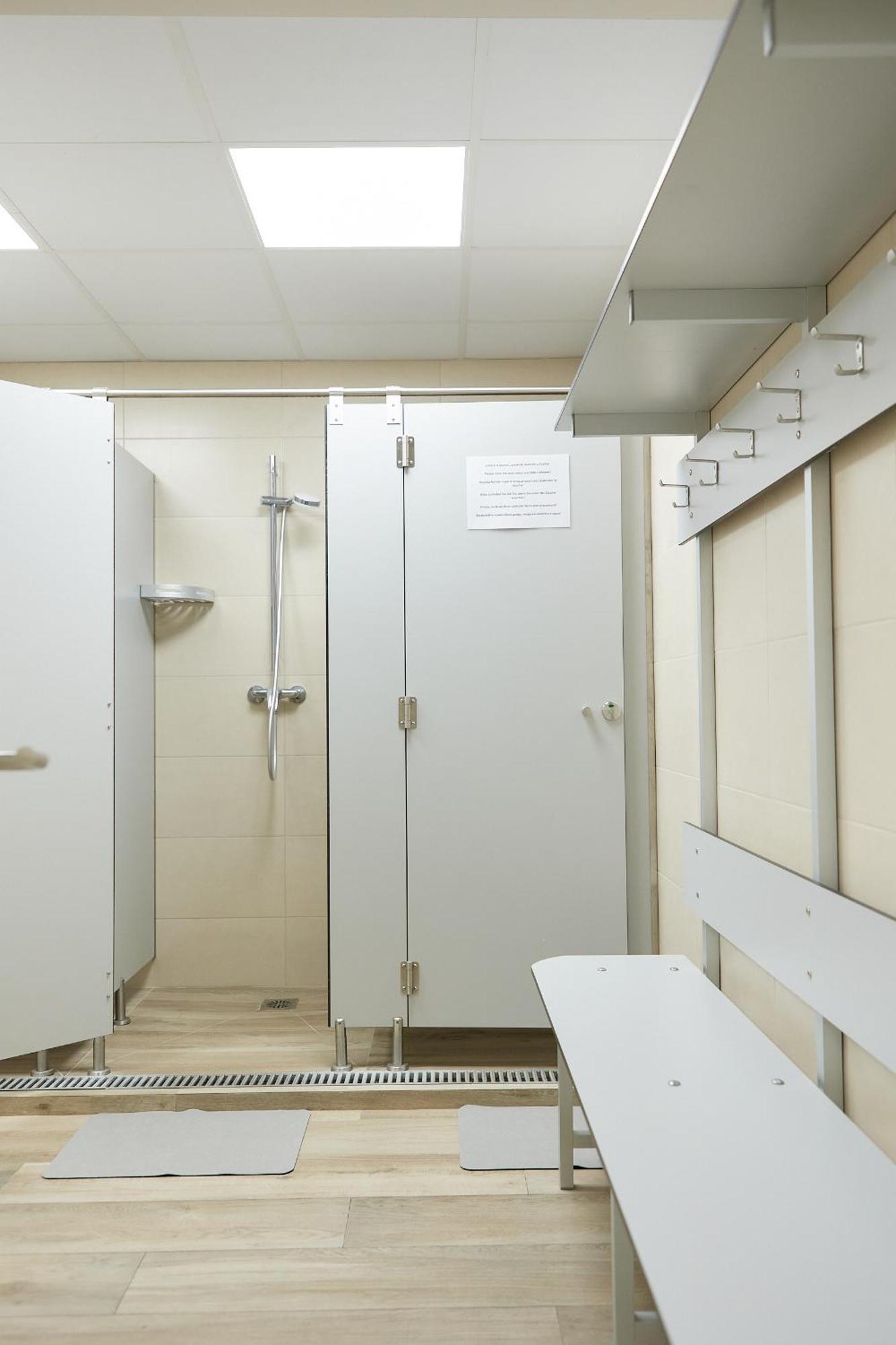 Hostel Dos Estaciones - Free Towels, Coffee & Tea, Remote Check-In Alicante Exterior photo